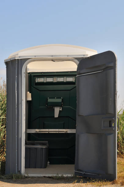 Best High-end porta potty rental  in Mentone, CA