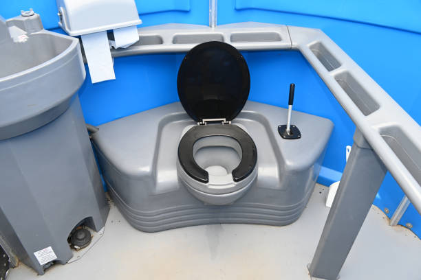 Best Portable restroom trailer rental  in Mentone, CA