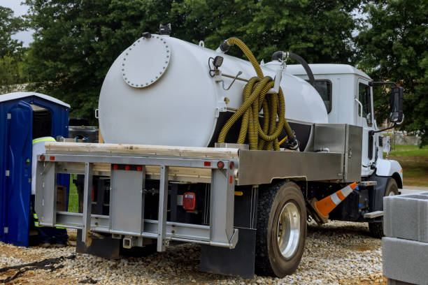 Portable Toilet Options We Offer in Mentone, CA